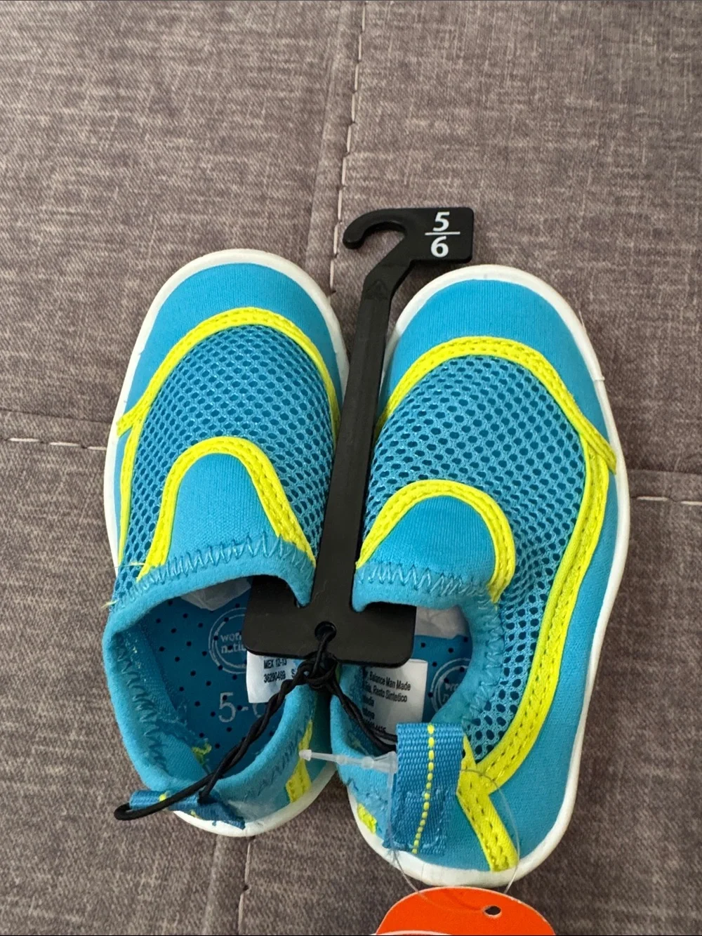 wonder nation Kids Water Shoes‎ - Blue & Yellow and Pink & Black